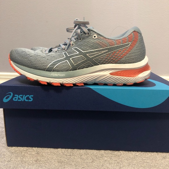 ASICS Runners - Picture 1 of 3